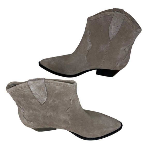 Chelsea & Violet Women's Goldy Tan Suede Ankle Low Heel Western Style Boots Size - Picture 2 of 8